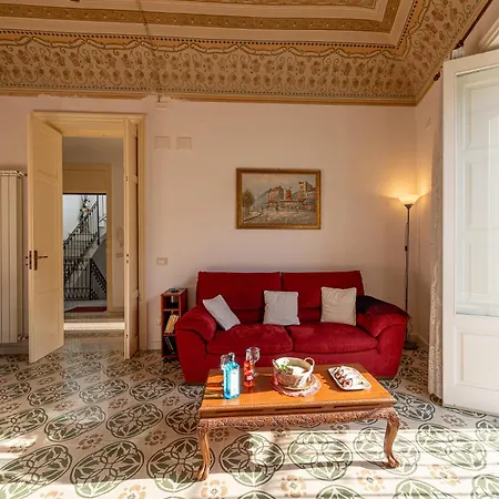 Residenza Piazza Apartment Cefalu